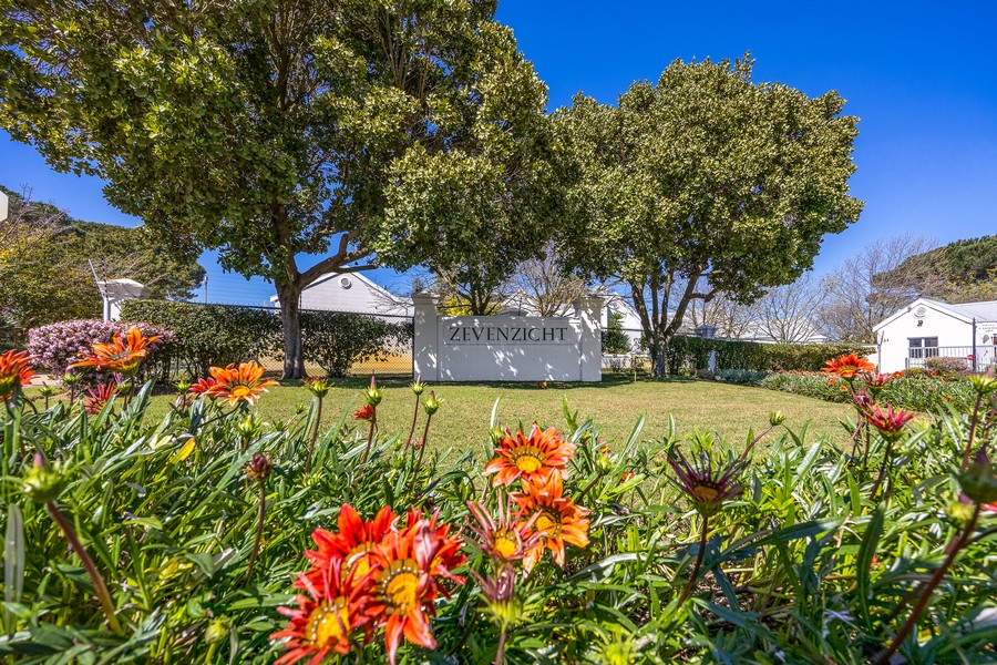 3 Bedroom Property for Sale in Zevenzicht Western Cape